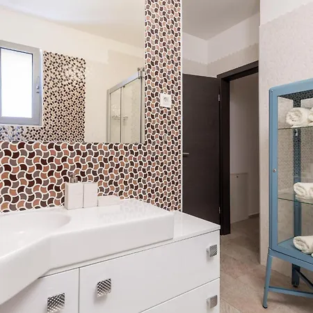 Gorgeous In Krk With Wifi Holiday home