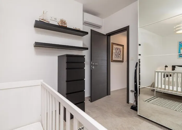 Pet Friendly In Krk 度假居 克尔克