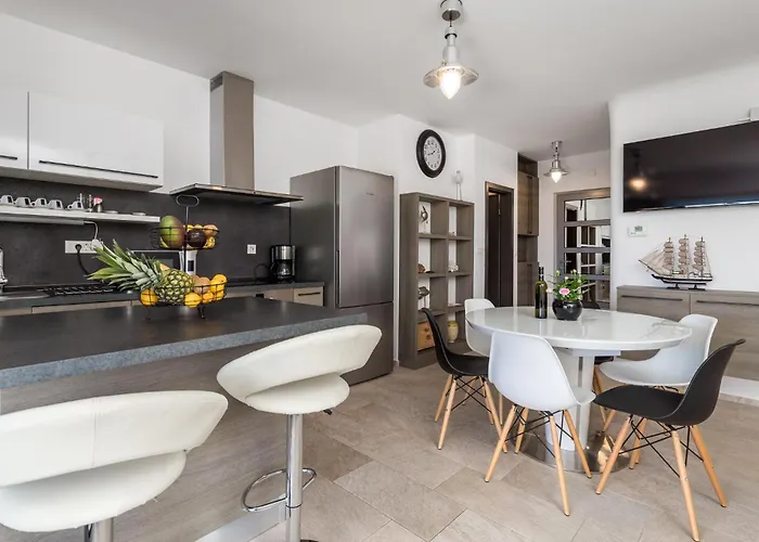 Pet Friendly In Krk 克尔克