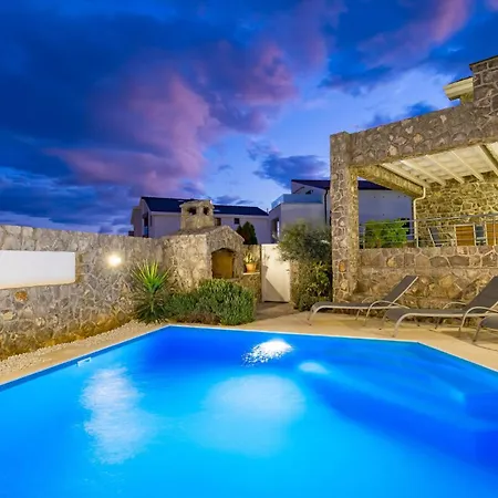 Gorgeous In Krk With Wifi Casa vacanze Krk Town