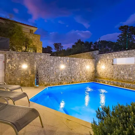 Feriehus Luxurious In Krk Krk Town